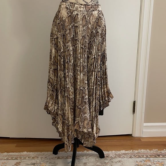 Leopard print asymmetrical pleated midi skirt